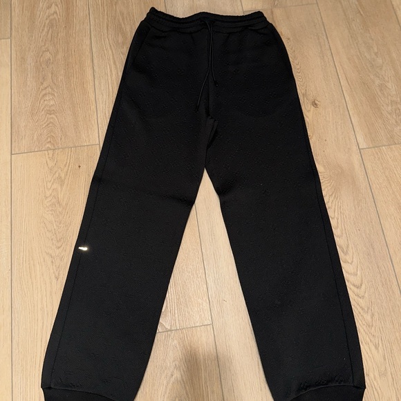 NWOT Louis Vuitton Signature Logo Print Sweat Pants, Limited Edition - Picture 2 of 12